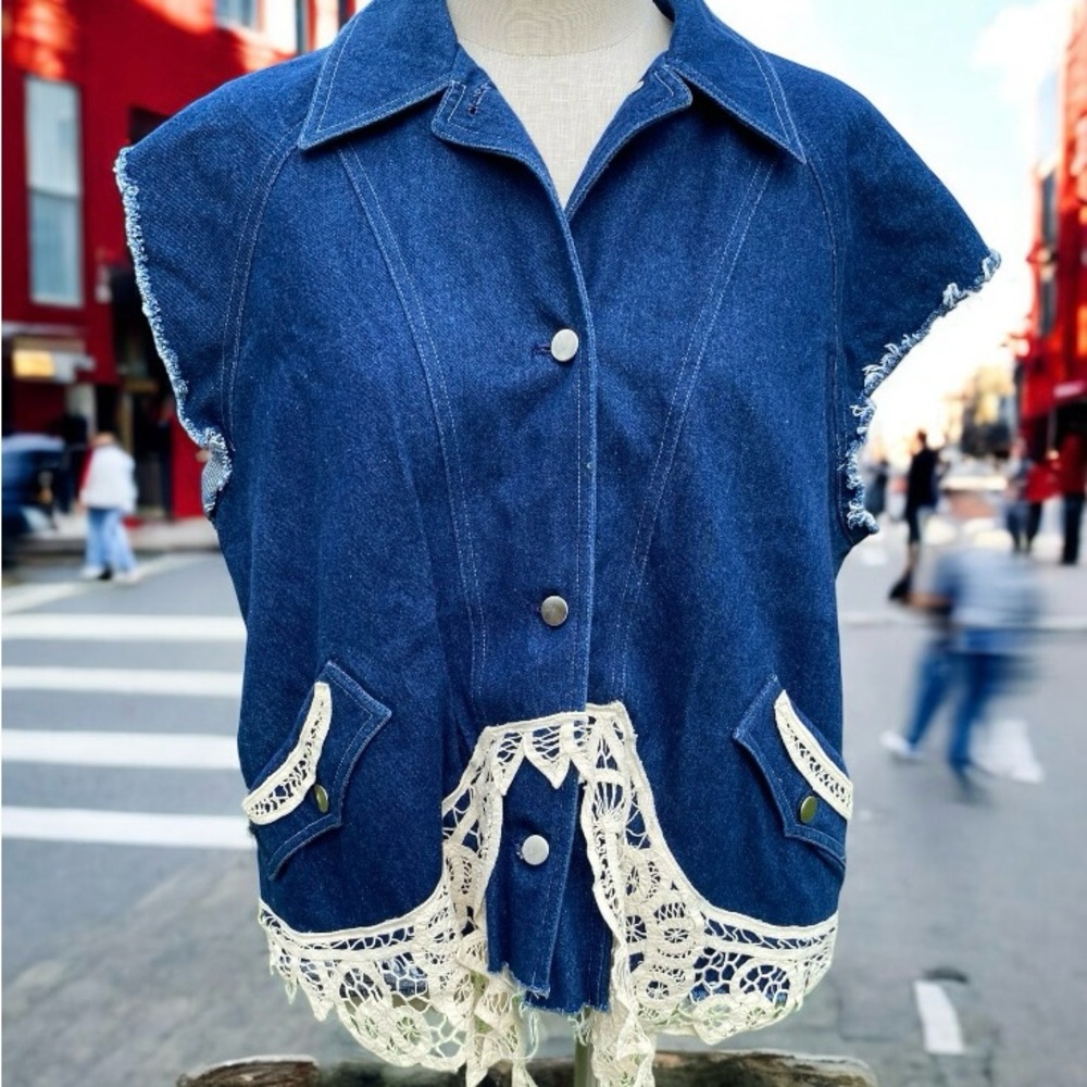 Women’s Denim Vest Lacy Button up sleeveless lace Trim Well made